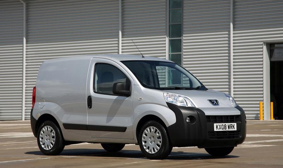  Peugeot Bipper 2008 года  (фото 18 из 93)